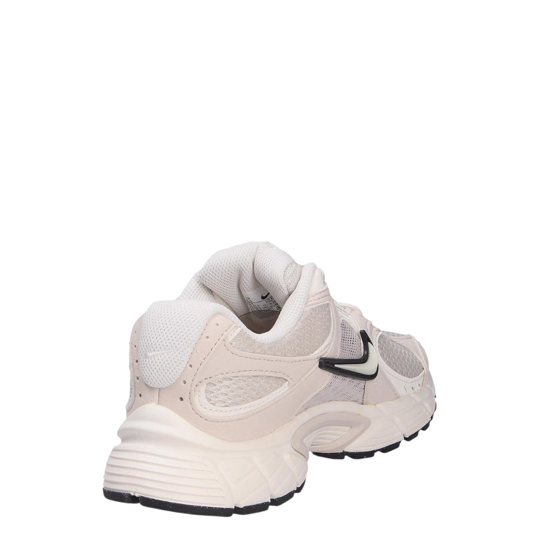 Nike Sneakers- Grey- 1063- Size 6Y